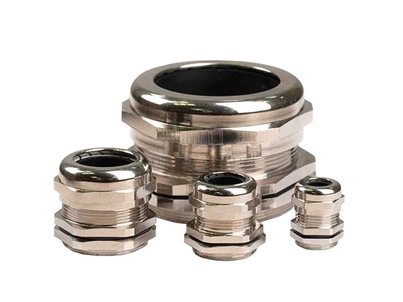 Латунный кабельный ввод, диаметр вводного отверстия М100, наружный диаметр кабель 75-80 мм.